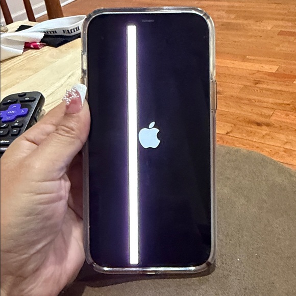 Smartphone with Black and Silver Finish - Picture 4 of 4